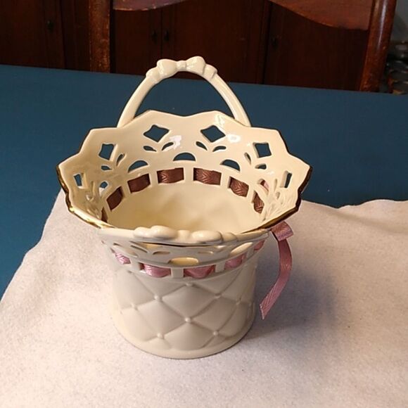 Lenox Ivory Basket with Pink Ribbon - Picture 5 of 8